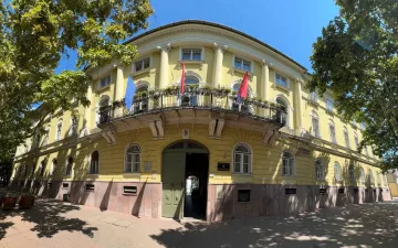Rólunk